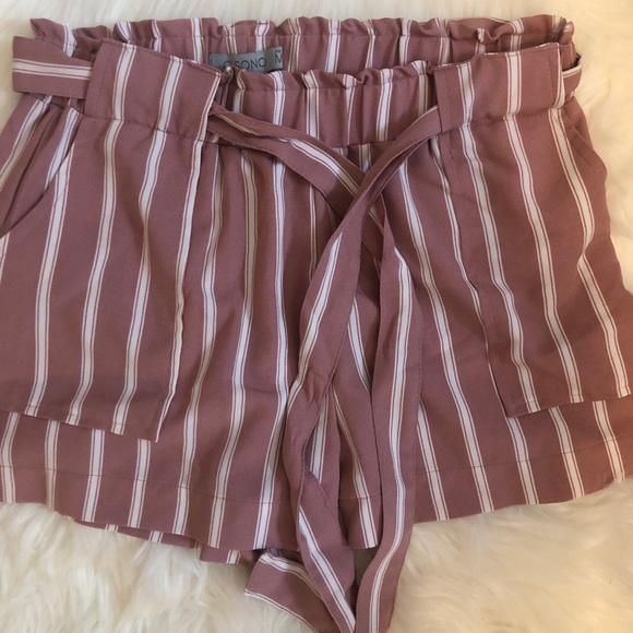 Ci Sono flowy mom shorts - Picture 1 of 3